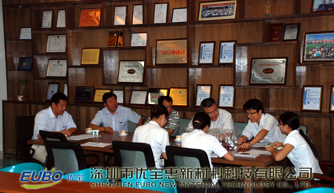 王春儒研究員主要暢談富勒烯以及其在潤(rùn)滑領(lǐng)域的應(yīng)用