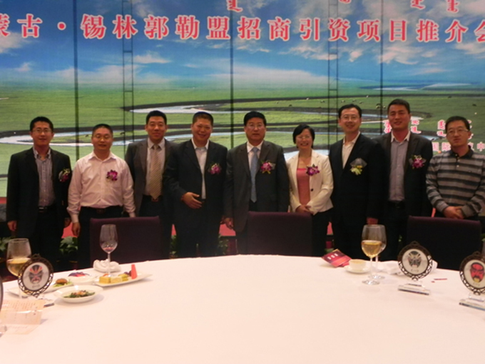 廣東省內(nèi)蒙古商會(huì)會(huì)長(zhǎng)，副會(huì)長(zhǎng)，理事單位等成員單位代表出席了本次大會(huì)